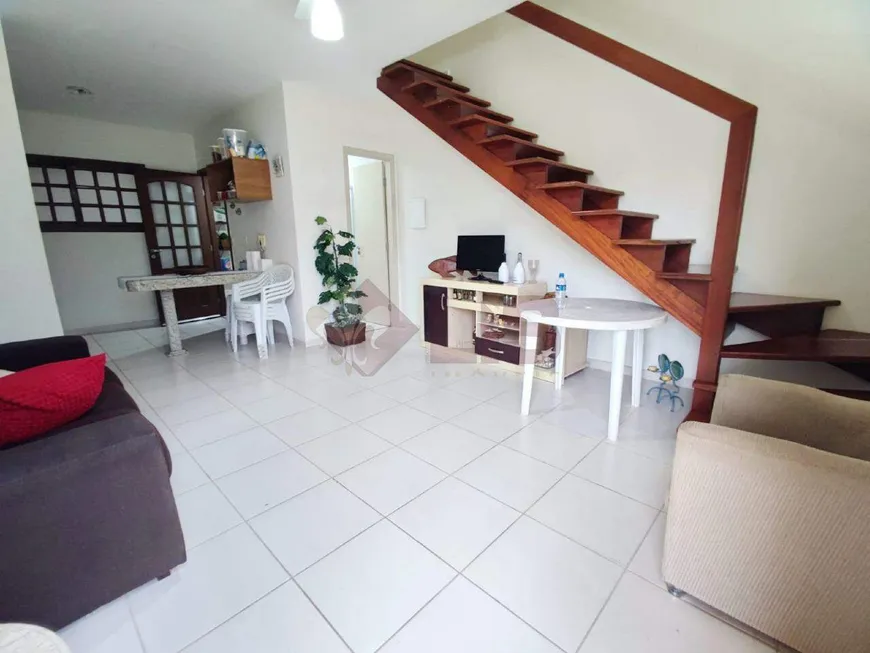 Foto 1 de Casa com 2 Quartos à venda, 65m² em Martim de Sa, Caraguatatuba