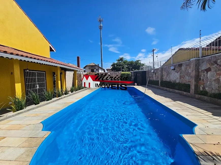 Foto 1 de Sobrado com 5 Quartos à venda, 280m² em Balneario Casa Blanca , Peruíbe