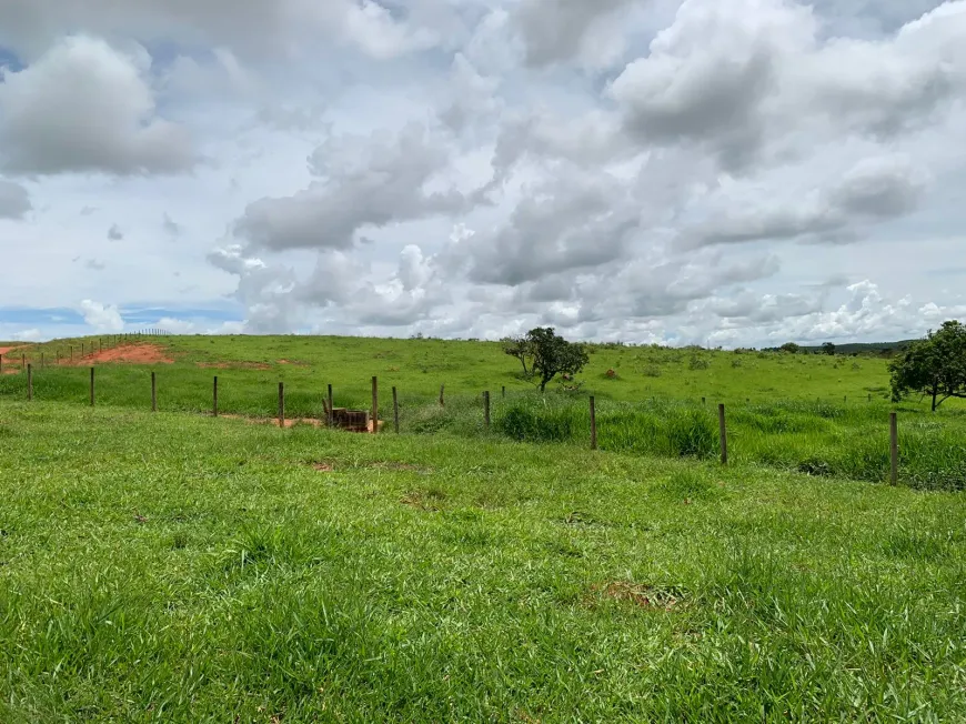 Foto 1 de Fazenda/Sítio com 3 Quartos à venda, 300000m² em Zona Rural, Dores do Indaiá