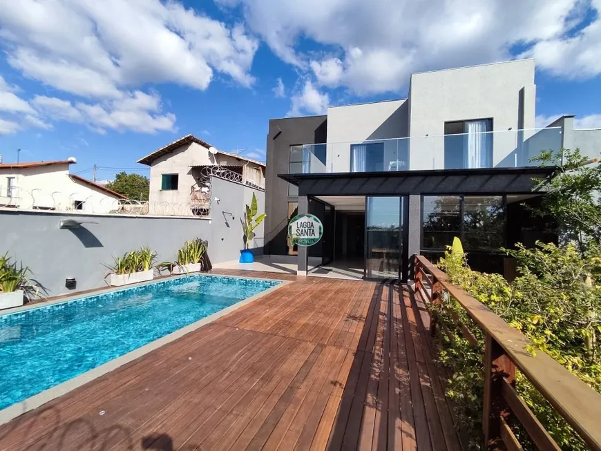 Foto 1 de Casa com 4 Quartos à venda, 430m² em Novo Santos Dumont, Lagoa Santa