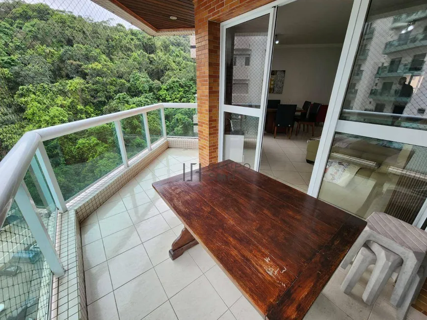 Foto 1 de Apartamento com 3 Quartos à venda, 146m² em Praia das Pitangueiras, Guarujá