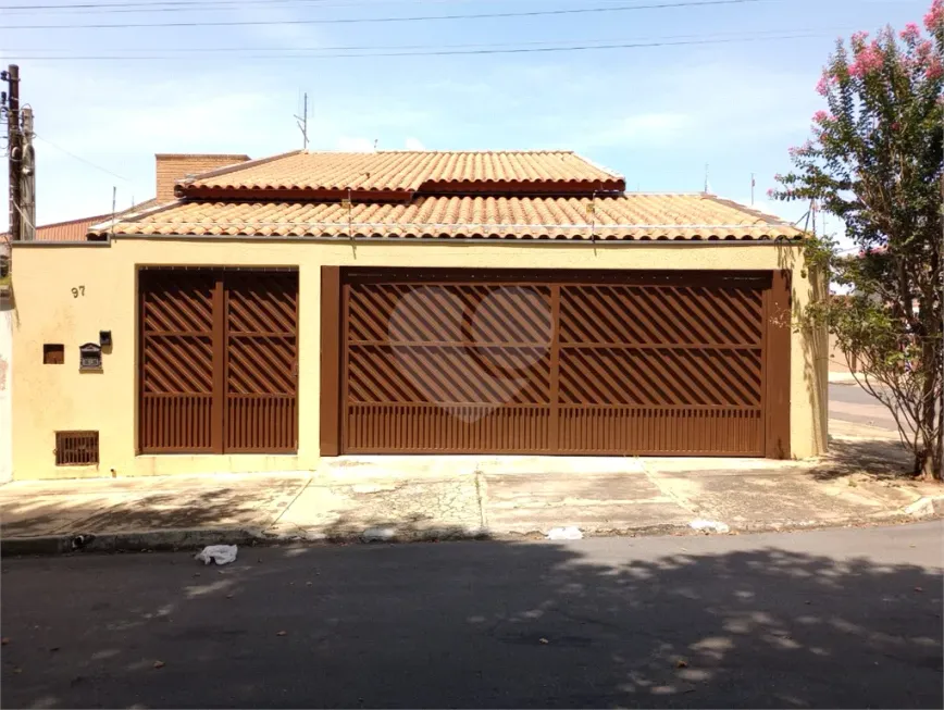 Foto 1 de Casa com 4 Quartos à venda, 200m² em Vila Novo Horizonte, Itapetininga