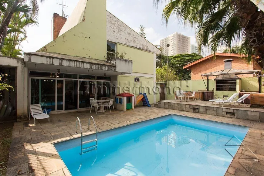 Foto 1 de Casa com 4 Quartos à venda, 350m² em Alto de Pinheiros, São Paulo