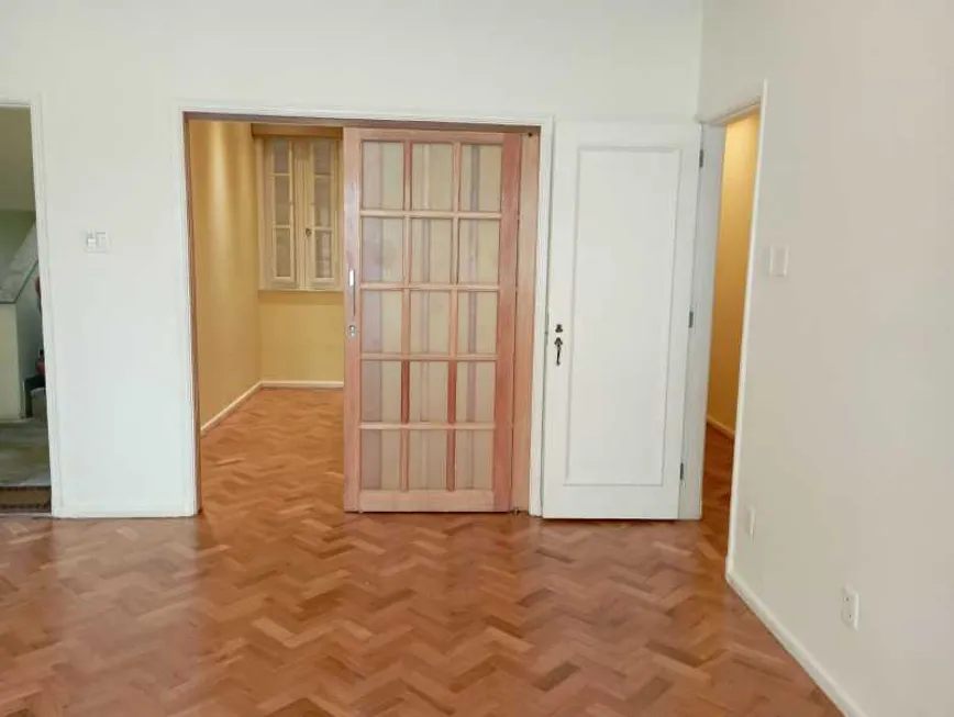 Foto 1 de Apartamento com 4 Quartos para alugar, 130m² em Leblon, Rio de Janeiro