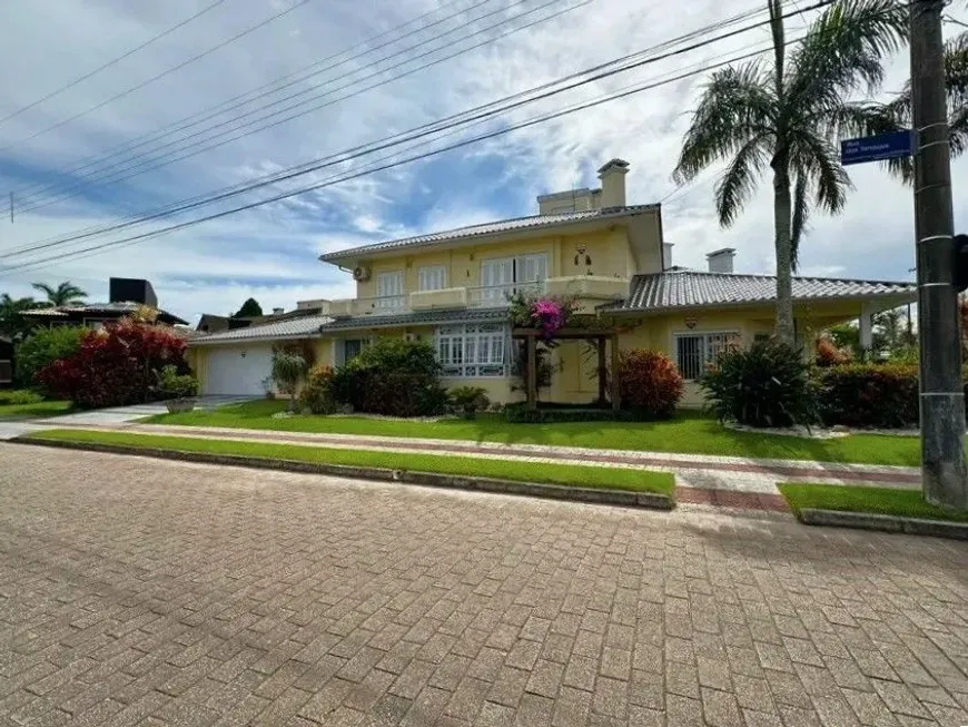 Foto 1 de Casa com 5 Quartos à venda, 284m² em Jurerê Internacional, Florianópolis