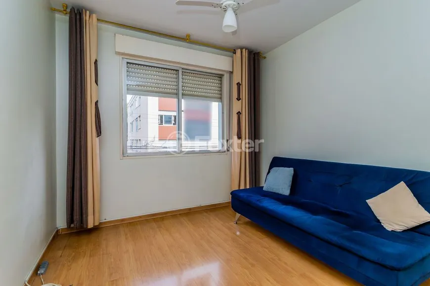 Foto 1 de Apartamento com 2 Quartos à venda, 52m² em São Sebastião, Porto Alegre