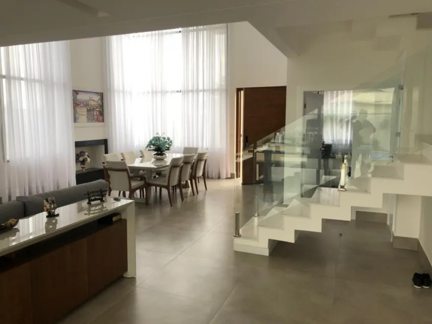 Foto 1 de Casa de Condomínio com 5 Quartos à venda, 420m² em Urbanova, São José dos Campos
