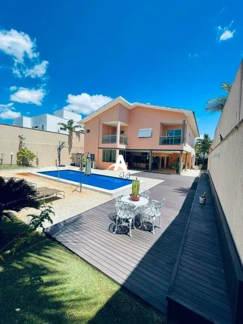 Foto 1 de Casa com 4 Quartos à venda, 540m² em Altamira, Uberlândia