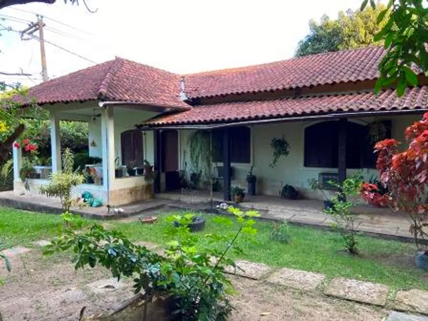 Foto 1 de Fazenda/Sítio com 3 Quartos à venda, 17000m² em Jardim Itambi Itambi, Itaboraí