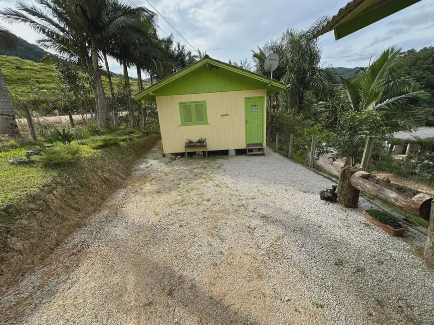 Foto 1 de Fazenda/Sítio com 1 Quarto à venda, 1038m² em , Antônio Carlos