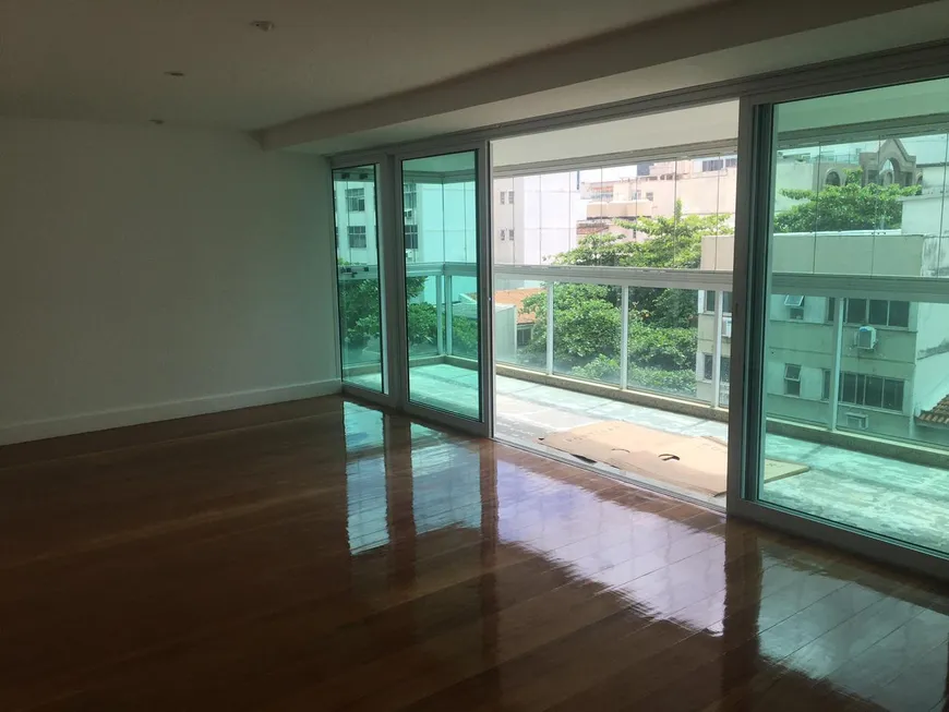 Foto 1 de Apartamento com 3 Quartos para alugar, 171m² em Leblon, Rio de Janeiro