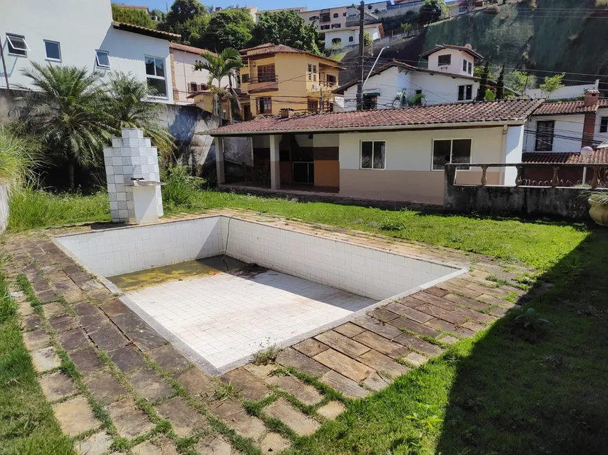 Foto 1 de Casa com 3 Quartos à venda, 350m² em Bom Clima, Juiz de Fora