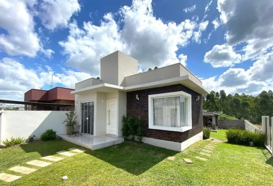 Foto 1 de Casa com 2 Quartos à venda, 98m² em Czerniewicz, Jaraguá do Sul