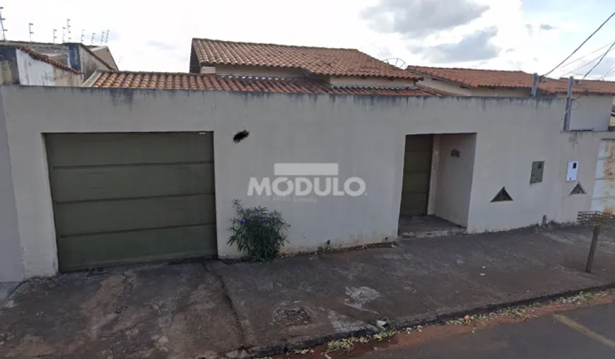 Foto 1 de Casa com 2 Quartos à venda, 61m² em Jardim Ipanema, Uberlândia