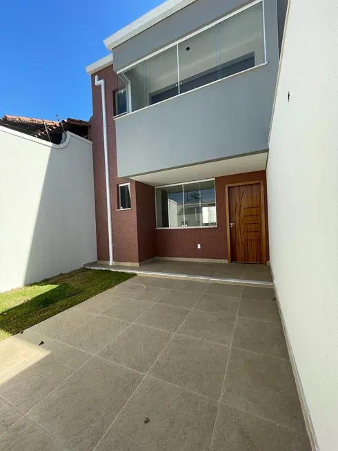 Foto 1 de Casa com 3 Quartos à venda, 145m² em Itapoã, Belo Horizonte