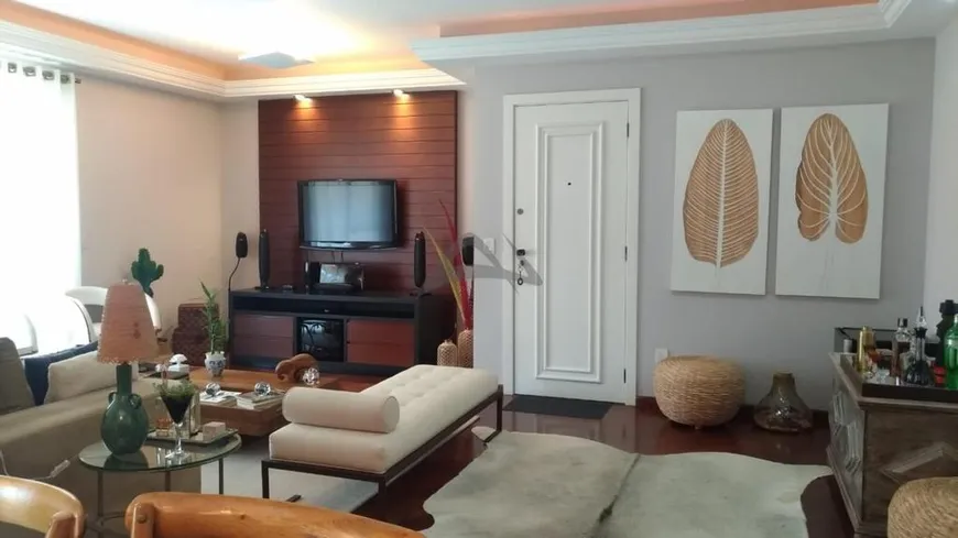 Foto 1 de Apartamento com 3 Quartos à venda, 155m² em Cambuí, Campinas