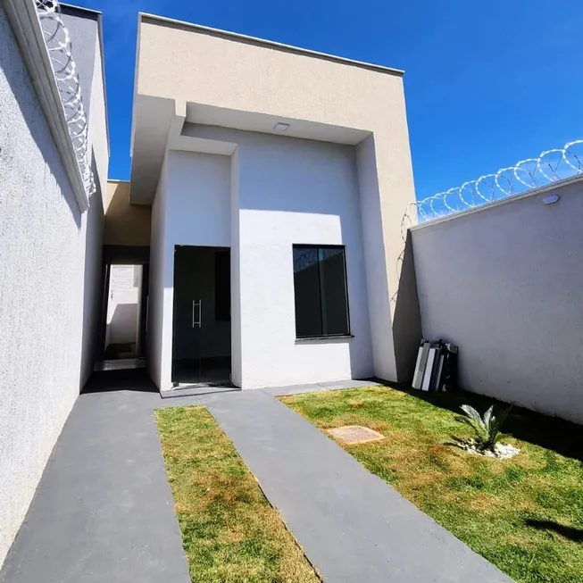 Foto 1 de Casa com 2 Quartos à venda, 70m² em Jardim Sevilha, Senador Canedo