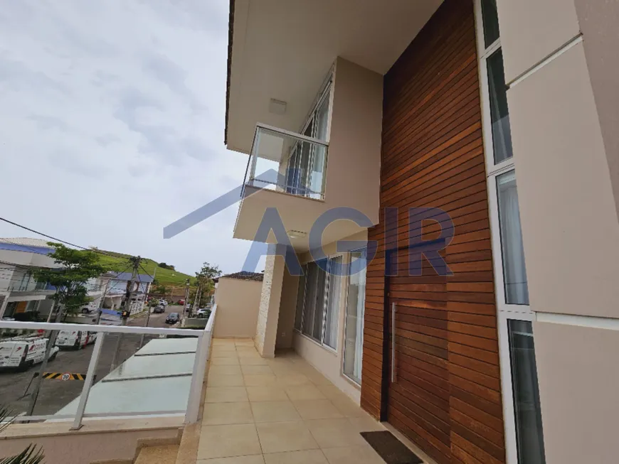 Foto 1 de Casa com 4 Quartos à venda, 350m² em Lagoa, Macaé