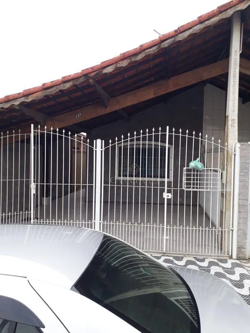 Foto 1 de Casa com 2 Quartos à venda, 120m² em Vila Tupi, Praia Grande