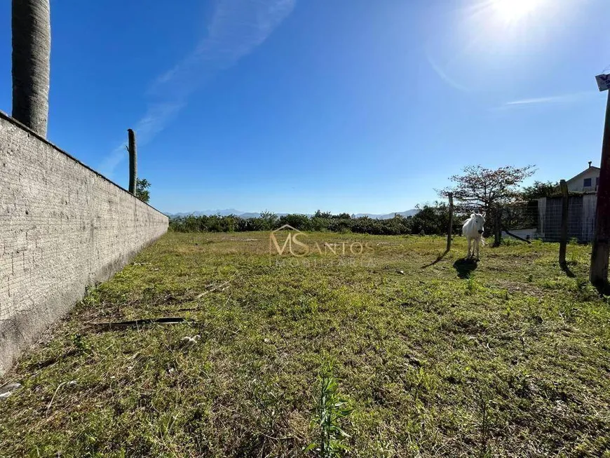 Foto 1 de Lote/Terreno à venda, 924m² em Ponta de Baixo, São José