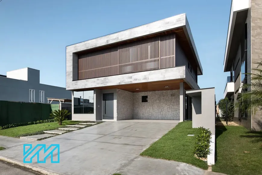 Foto 1 de Casa com 4 Quartos à venda, 284m² em Santa Regina, Camboriú