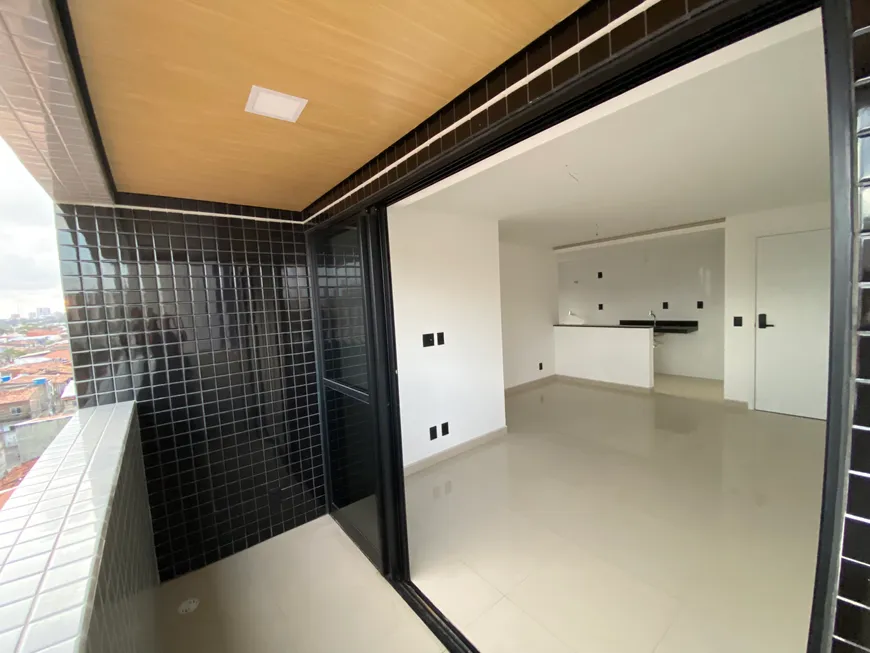 Foto 1 de Apartamento com 2 Quartos à venda, 62m² em Jatiúca, Maceió