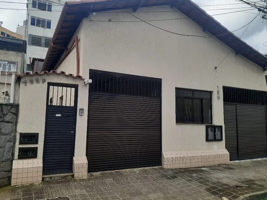 Foto 1 de Casa com 3 Quartos para alugar, 200m² em Manoel Honório, Juiz de Fora