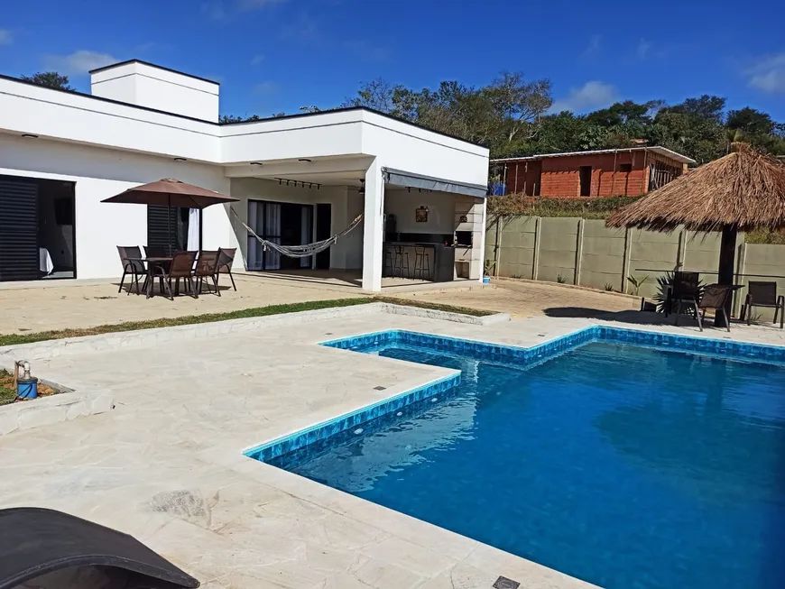 Foto 1 de Casa com 2 Quartos à venda, 900m² em , Igaratá