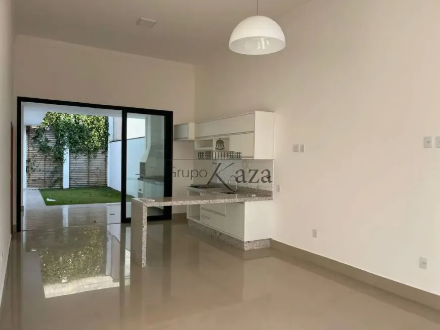 Foto 1 de Casa de Condomínio com 3 Quartos para alugar, 160m² em Jardim Califórnia, Jacareí