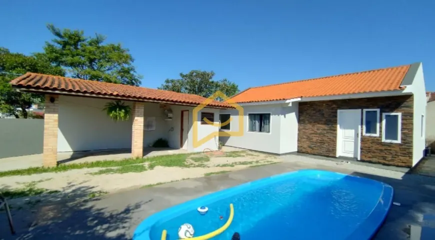 Foto 1 de Casa com 2 Quartos à venda, 112m² em Carianos, Florianópolis