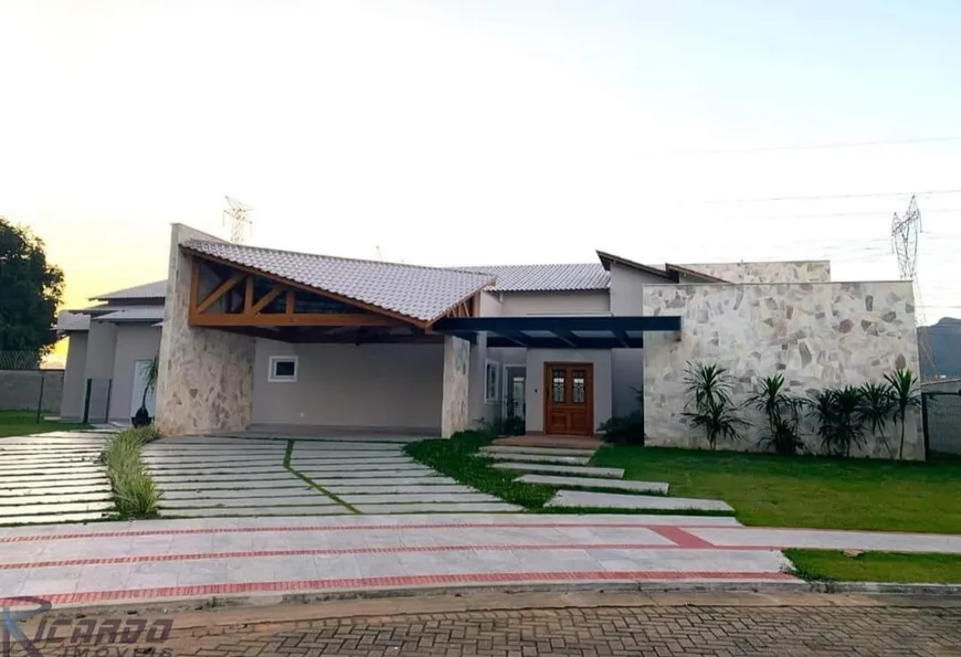 Foto 1 de Casa com 3 Quartos à venda, 530m² em Alphaville Jacuhy, Serra