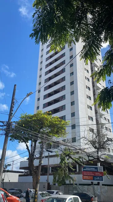 Foto 1 de Apartamento com 3 Quartos à venda, 63m² em Madalena, Recife