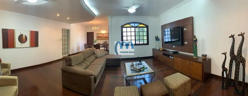 Foto 1 de Casa com 5 Quartos à venda, 280m² em Maria Paula, Niterói