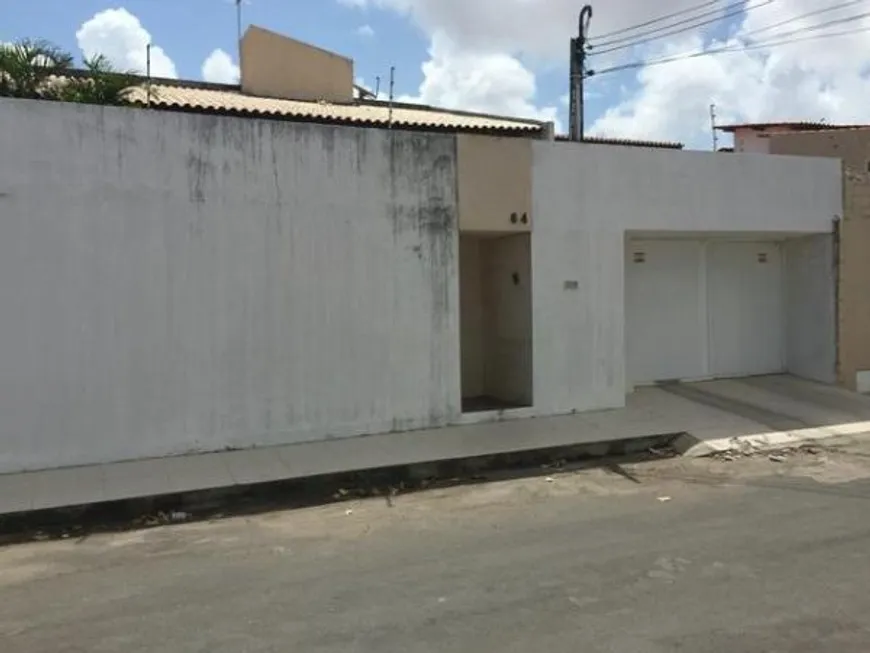Foto 1 de Casa com 3 Quartos à venda, 241m² em Sapiranga, Fortaleza