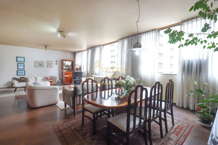 Foto 1 de Apartamento com 3 Quartos à venda, 198m² em Jardim Paulista, São Paulo