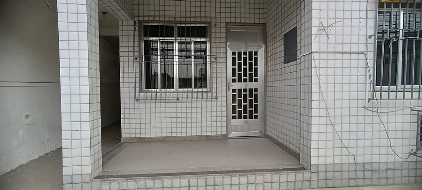 Foto 1 de Casa com 2 Quartos para alugar, 30m² em Centro, São João de Meriti