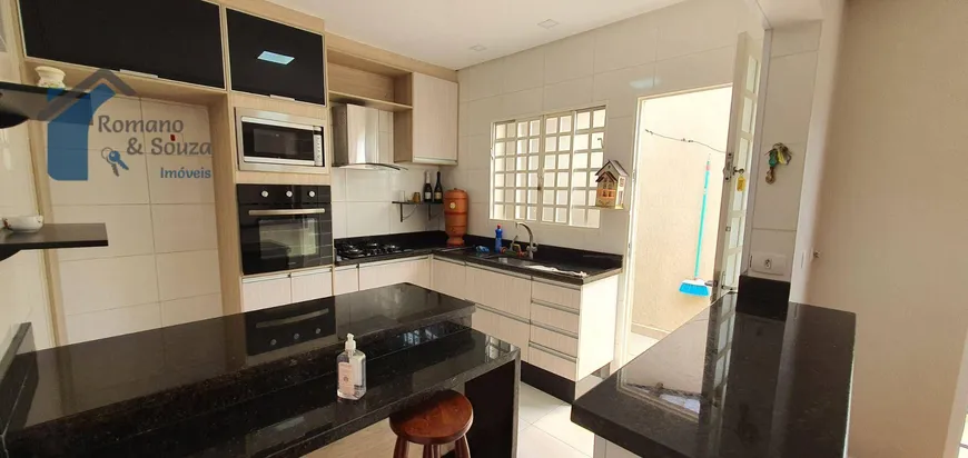 Foto 1 de Casa com 3 Quartos à venda, 125m² em Paraventi, Guarulhos