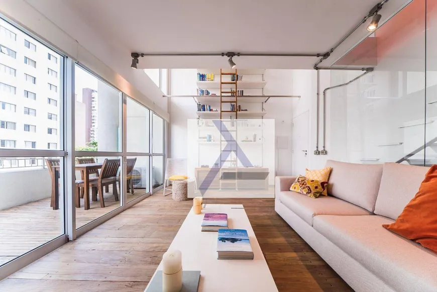 Foto 1 de Apartamento com 1 Quarto à venda, 74m² em Moema, São Paulo