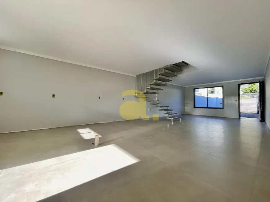 Foto 1 de Sobrado com 3 Quartos à venda, 145m² em Velha, Blumenau