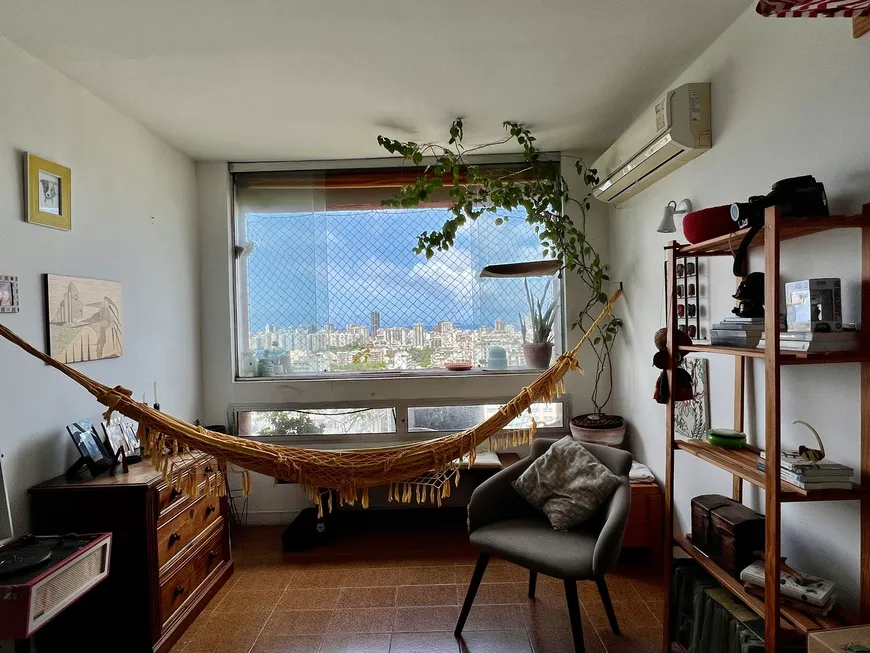 Foto 1 de Apartamento com 3 Quartos à venda, 105m² em Gávea, Rio de Janeiro