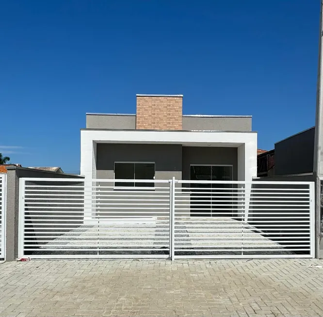 Foto 1 de Casa com 2 Quartos à venda, 56m² em , Matinhos