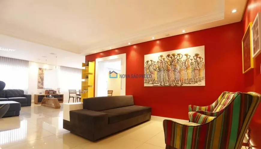 Foto 1 de Apartamento com 3 Quartos à venda, 210m² em Morro dos Ingleses, São Paulo