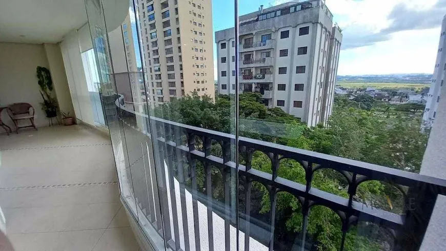 Foto 1 de Apartamento com 4 Quartos à venda, 217m² em Jardim Aquarius, São José dos Campos