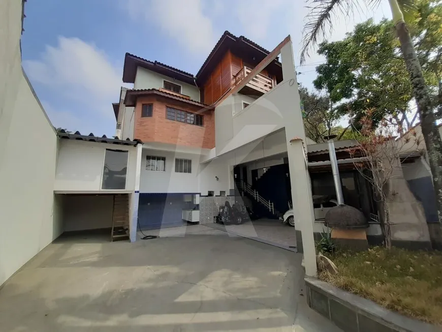 Foto 1 de Casa com 2 Quartos para alugar, 330m² em Tucuruvi, São Paulo