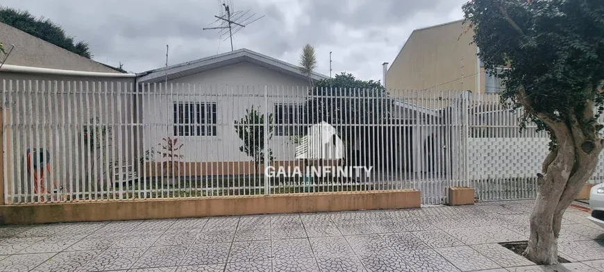 Foto 1 de Casa com 2 Quartos à venda, 120m² em Capão da Imbuia, Curitiba