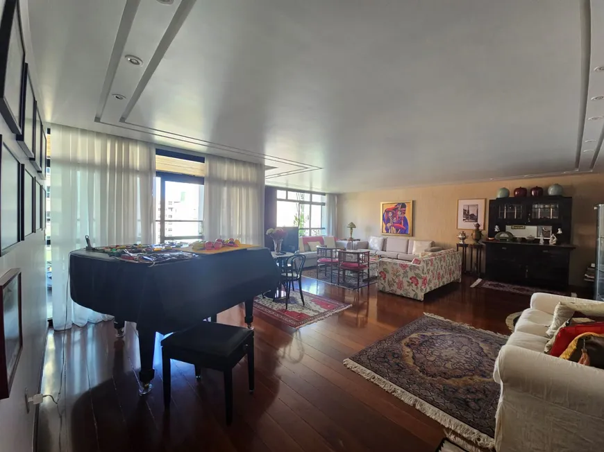 Foto 1 de Apartamento com 4 Quartos à venda, 263m² em Funcionários, Belo Horizonte