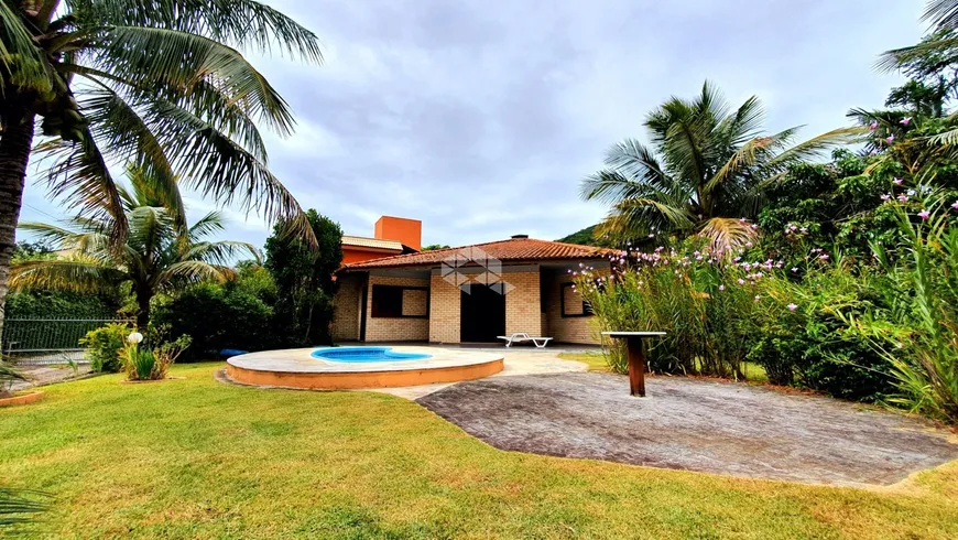 Foto 1 de Casa com 4 Quartos à venda, 340m² em Armação, Florianópolis