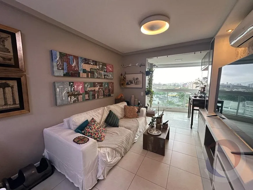 Foto 1 de Apartamento com 2 Quartos à venda, 77m² em Itacorubi, Florianópolis