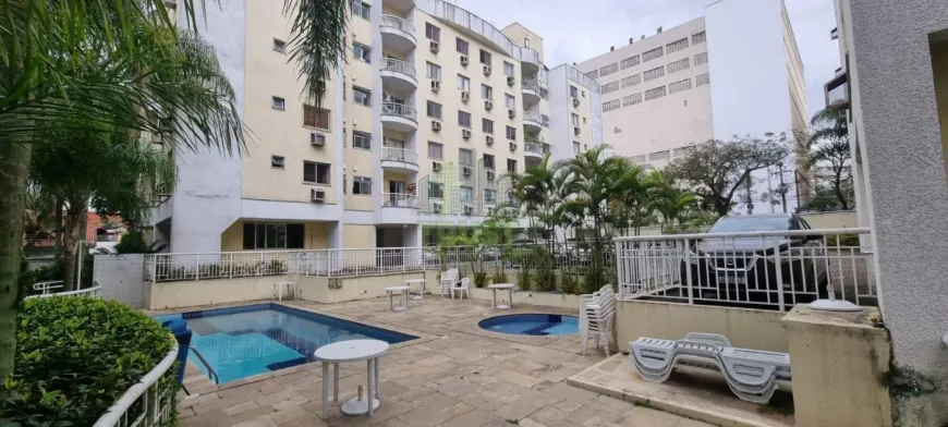 Foto 1 de Apartamento com 3 Quartos à venda, 72m² em Tanque, Rio de Janeiro