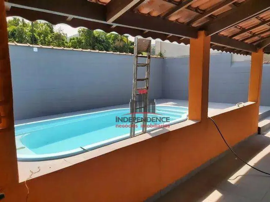 Foto 1 de Casa com 2 Quartos à venda, 97m² em Jardim Casa Branca, Caraguatatuba